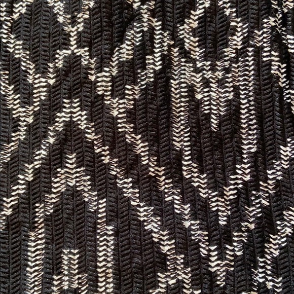 Cute Aeropostale black and white dress! - Picture 2 of 4